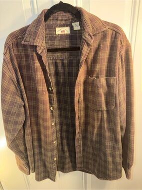County Seat Men's Brown Plaid Button-Down Shirt - Casual Long Sleeve